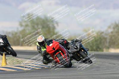 media/Nov-16-2025-Race Pace (Sun) [[8c5fa54630]]/Verified Riders/2-Turn 7 (945am)/